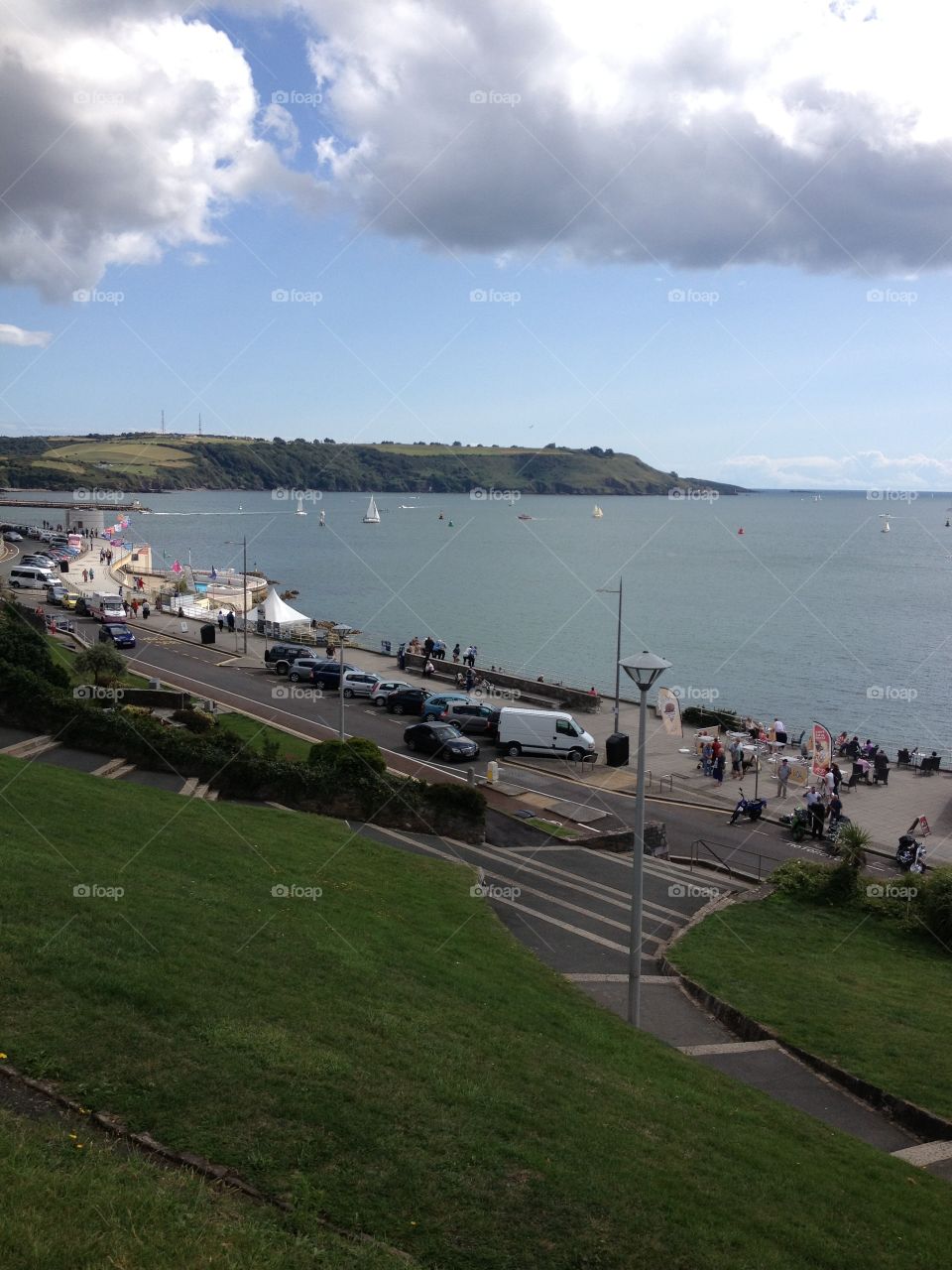 Top bech front view boats 