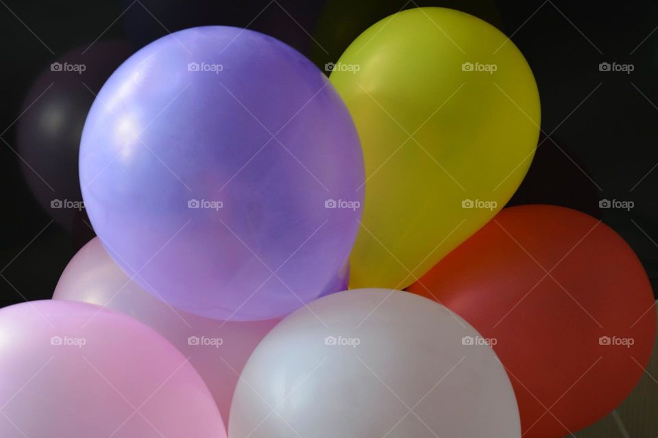 colour balloons helium