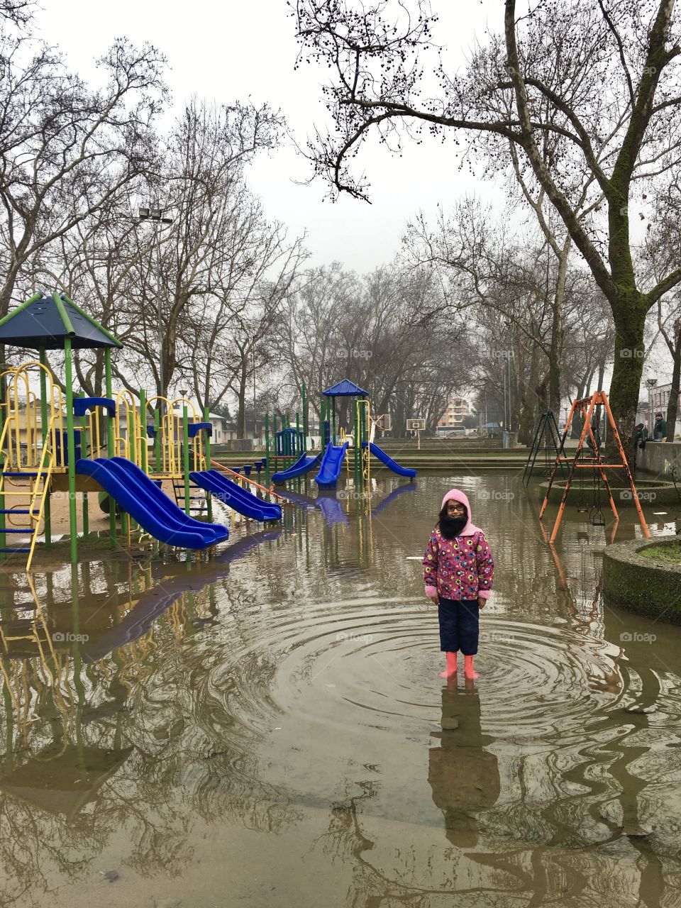 the day is rainy, but the desire to play is greater