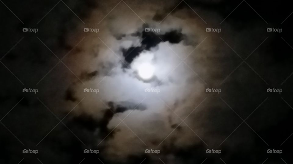 Full moon & clouds