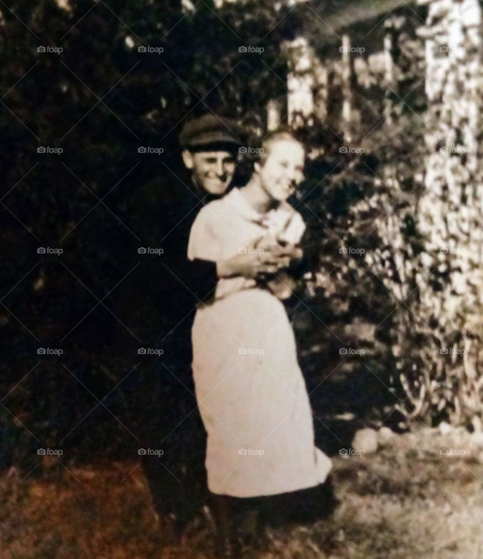 1920's hug