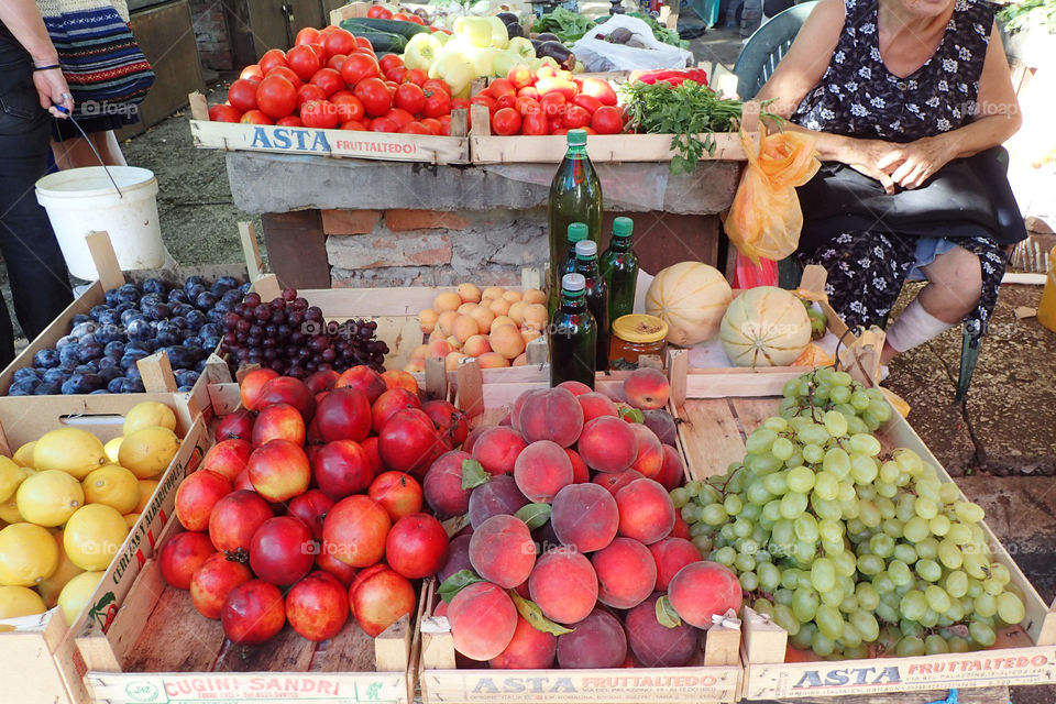 Vegetable stand