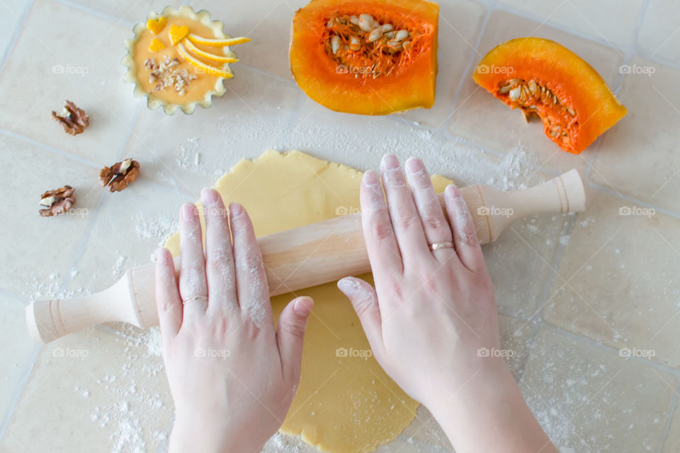 process of preparing tartlets with pumpkin, nuts and orange