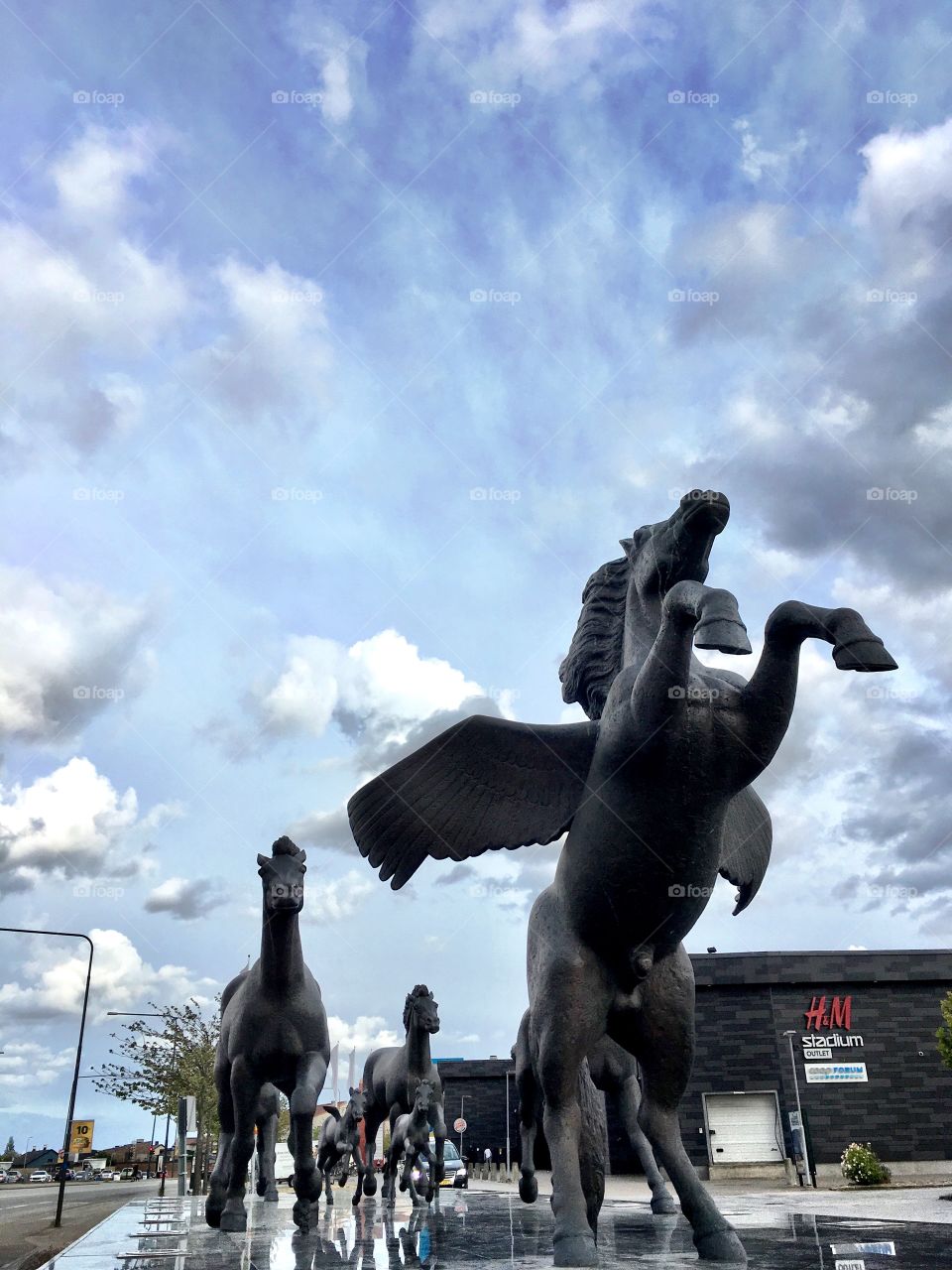 Horses monument 