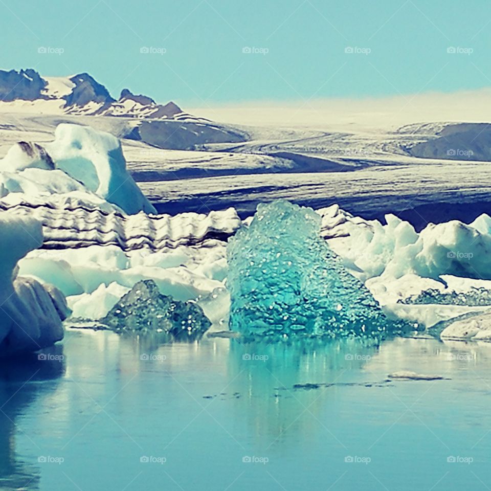 jökulsárlón glacier lagoon in Iceland.