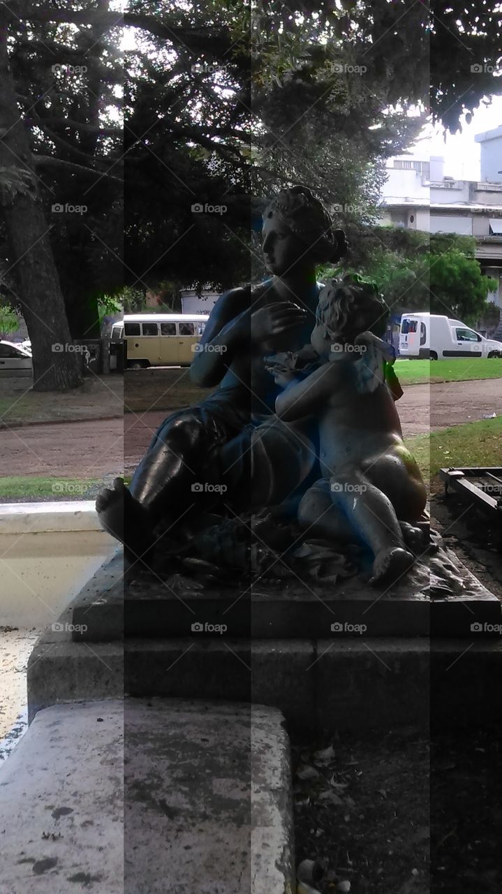 ciudad de Montevideo estatua