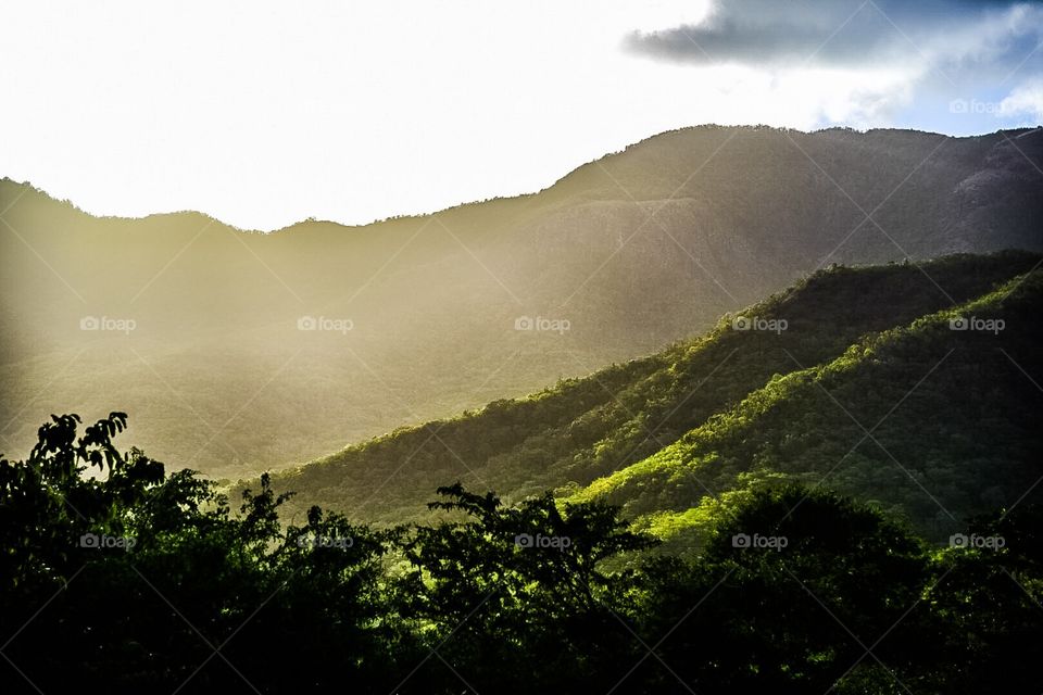 Antigua hills 