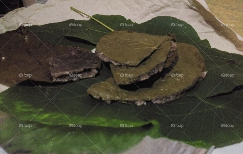 This is a traditional meal of Srilanka called "halapa". These halapa is using as a breakfast meal.Halapa is makings using finger millet flour powder mixing with sugar , nectar and scrapped coconut ....
This is also using in tea time too.