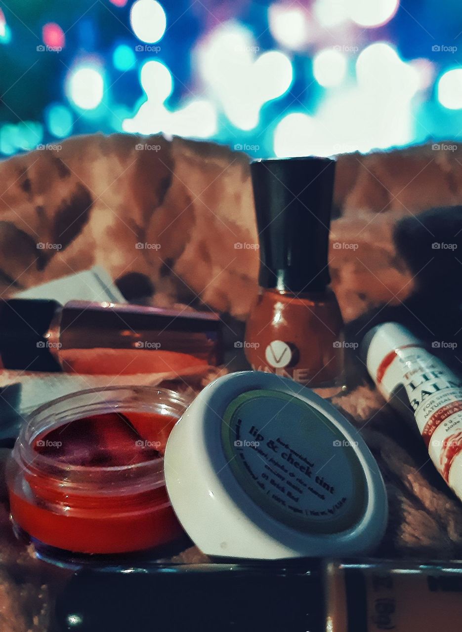 A busy woman's go to make up kit