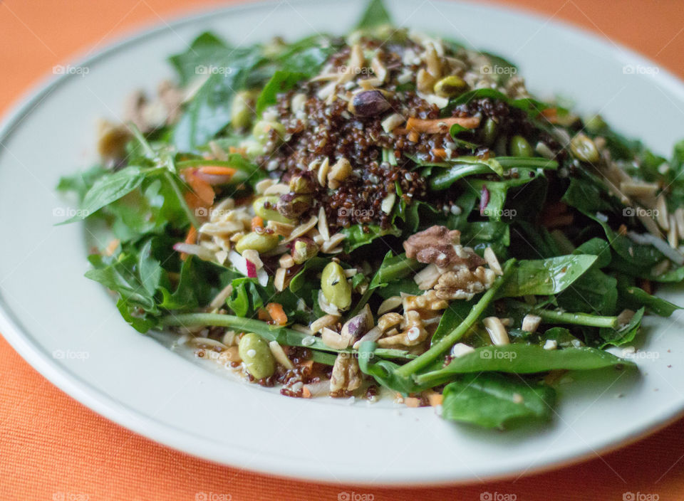 Spinach and quinoa salad 