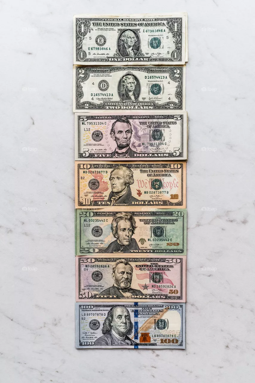 Dinero Americano