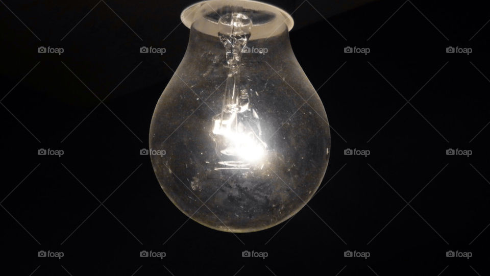 Lamp with low F