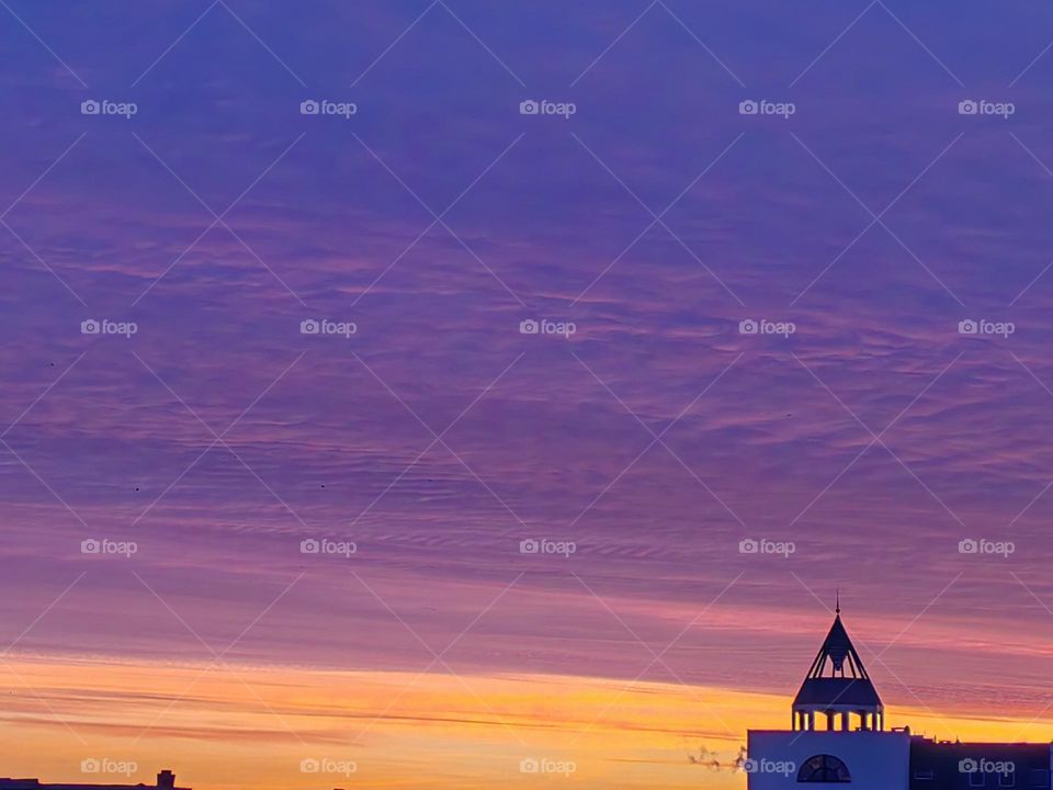 Рассвет над городом