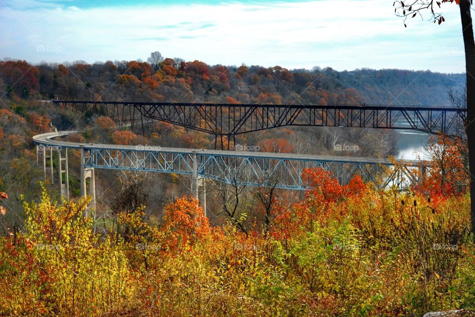Bridges of the Lexington countryside - views, colors, foliage 