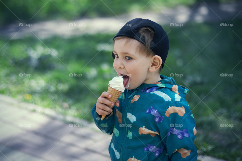 boy eating ice cream