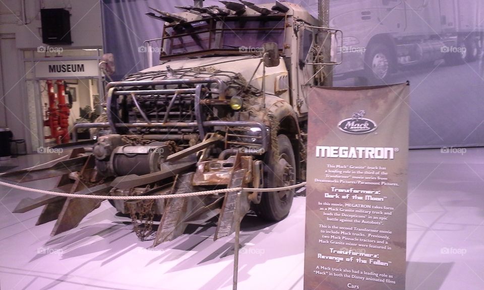 Mack Trucks Megatron