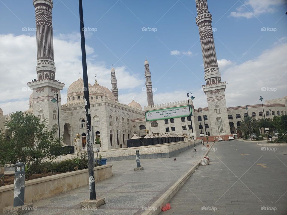 Glory be to God, the magnificent and picturesque view and the natural green trees are a view that is nothing more wonderful than it