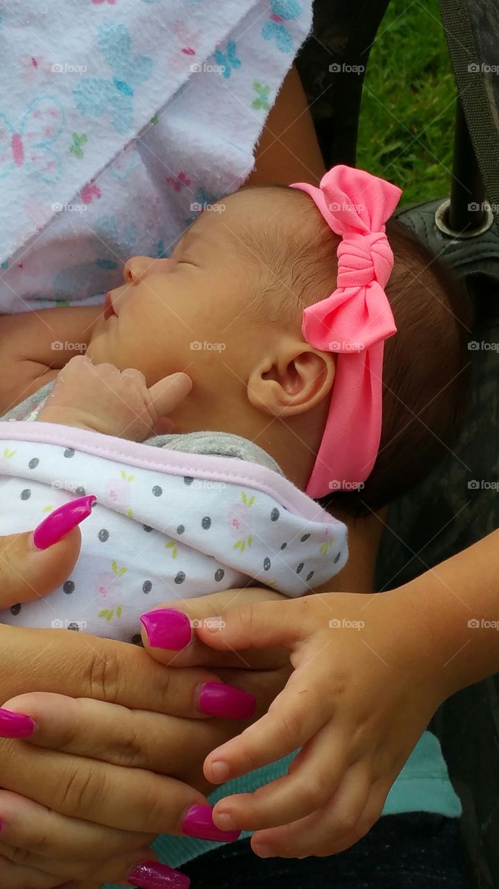 Being able to touch the newborn baby🤗