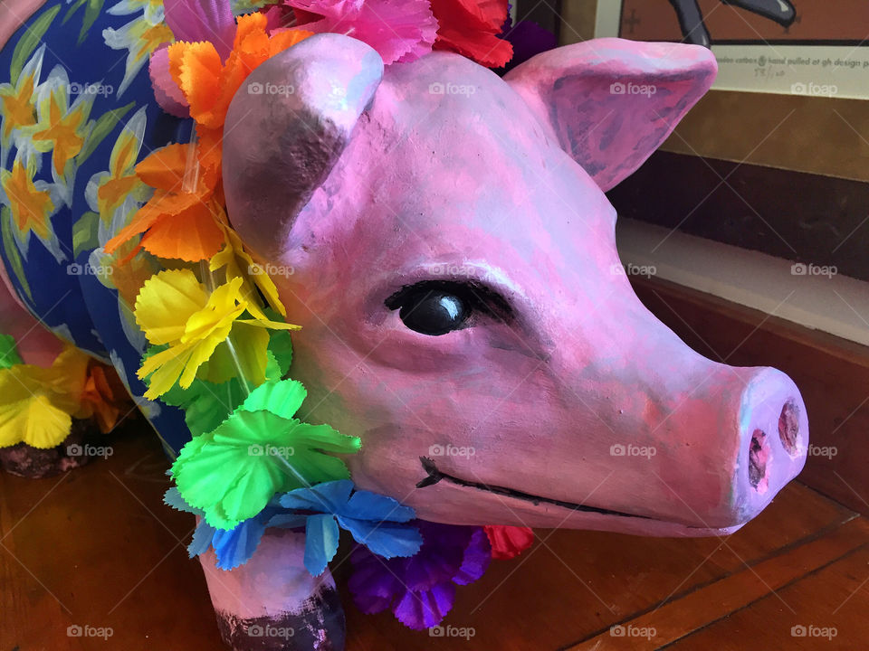 Pig decoration for a luau.