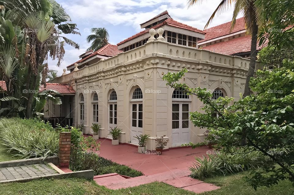 Architecture of Taj Samudra 5 Star Hotel... old building...