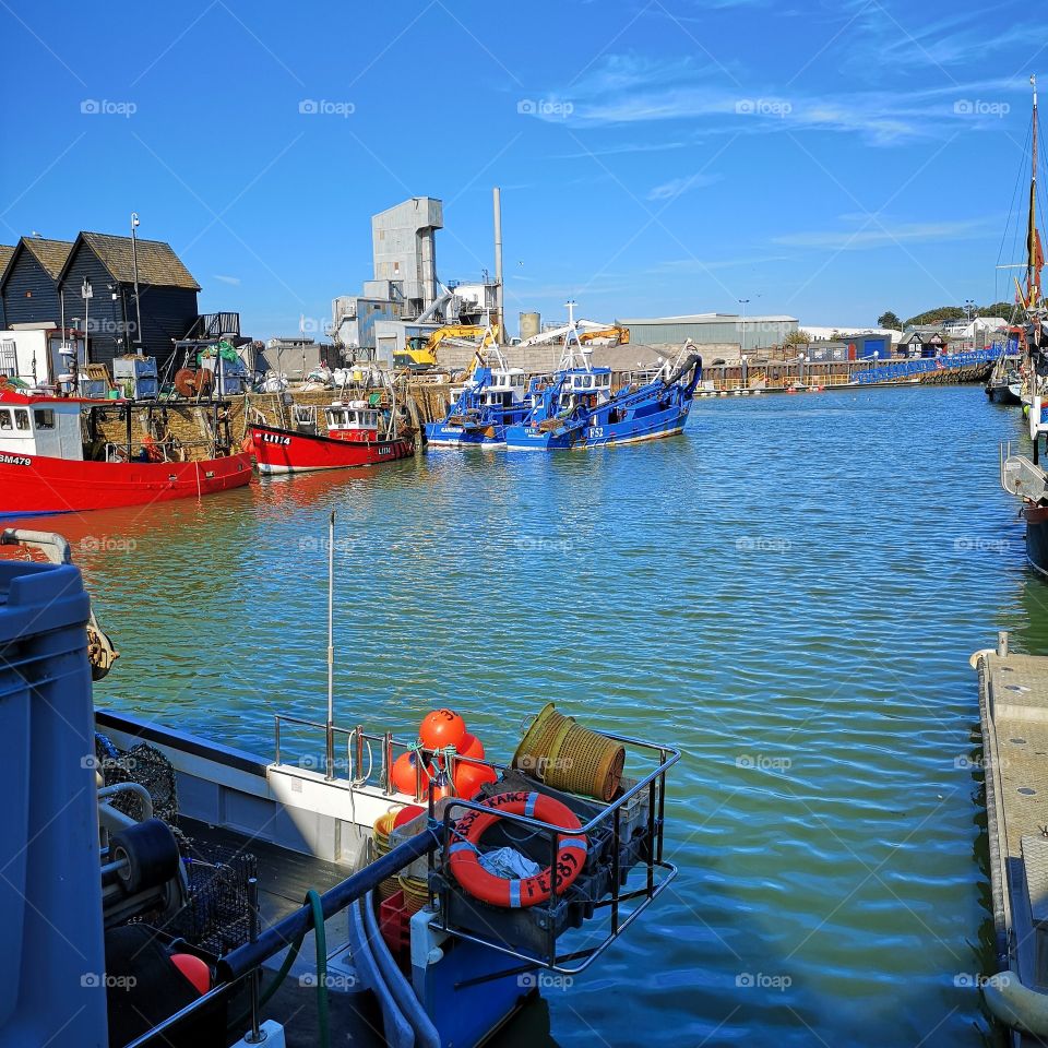 Should we fishing? I never did,but with this view,wooow