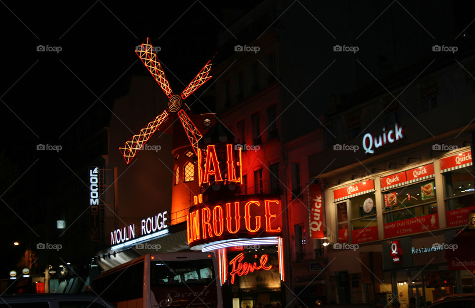 moulin rouge in Paris