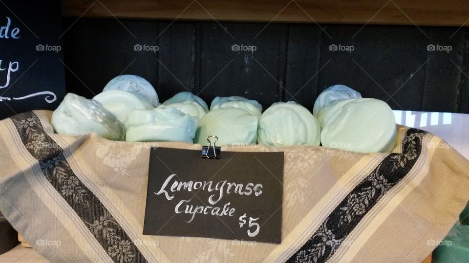 Soap Cupcakes: Lemongrass