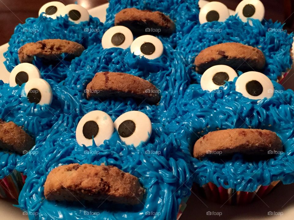 Cookie Monster Cupcakes
