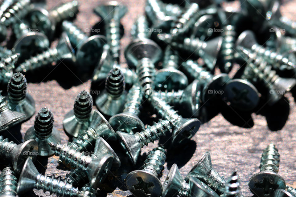 A bunch of metal screws