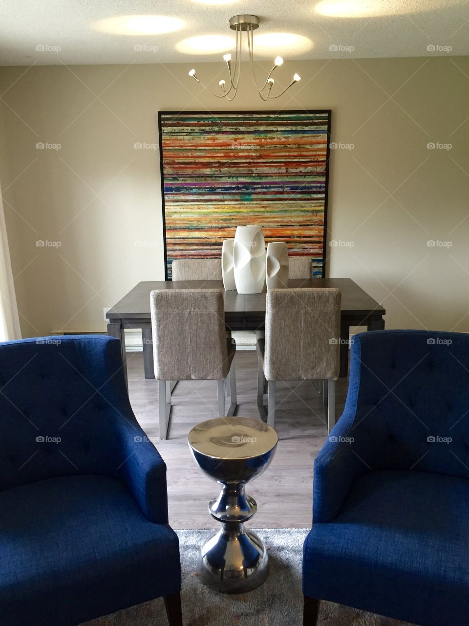 View to the dining room 