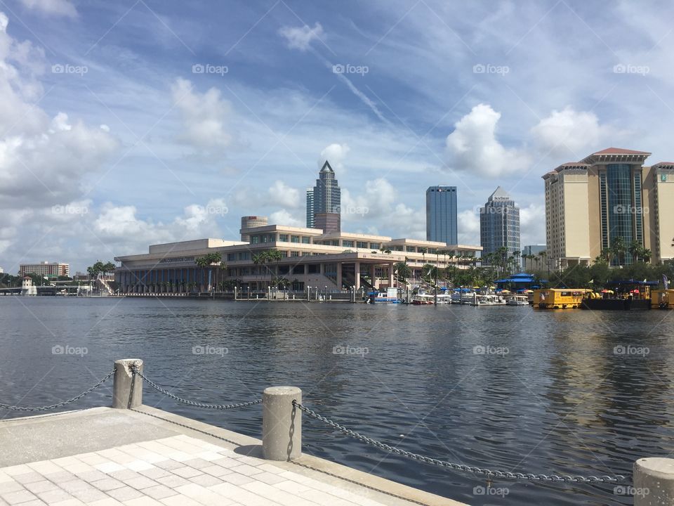 Picture of the Tampa Convention center in Florida 