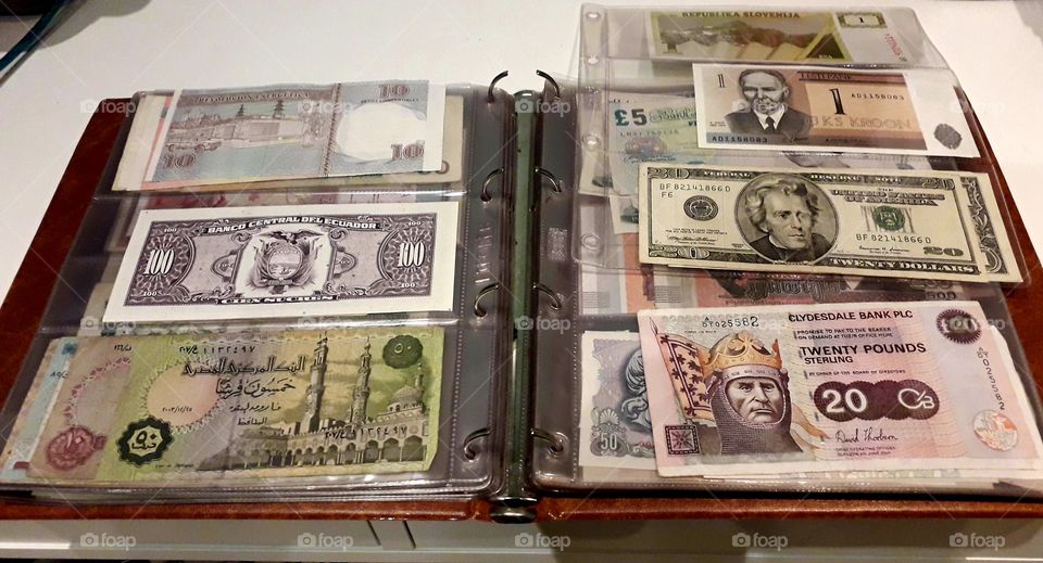 Banknote
