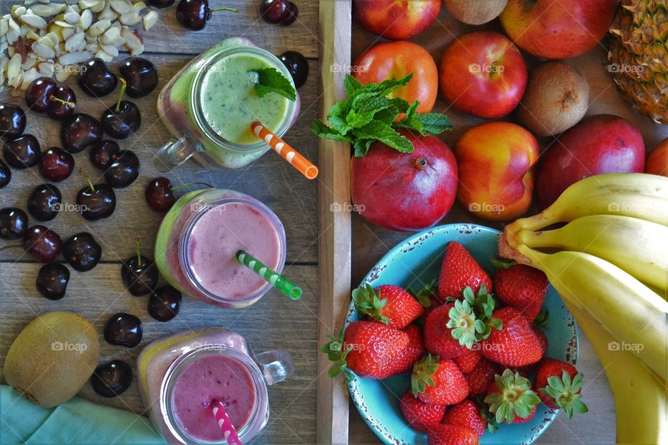 Fruit smoothies with fresh fruit 