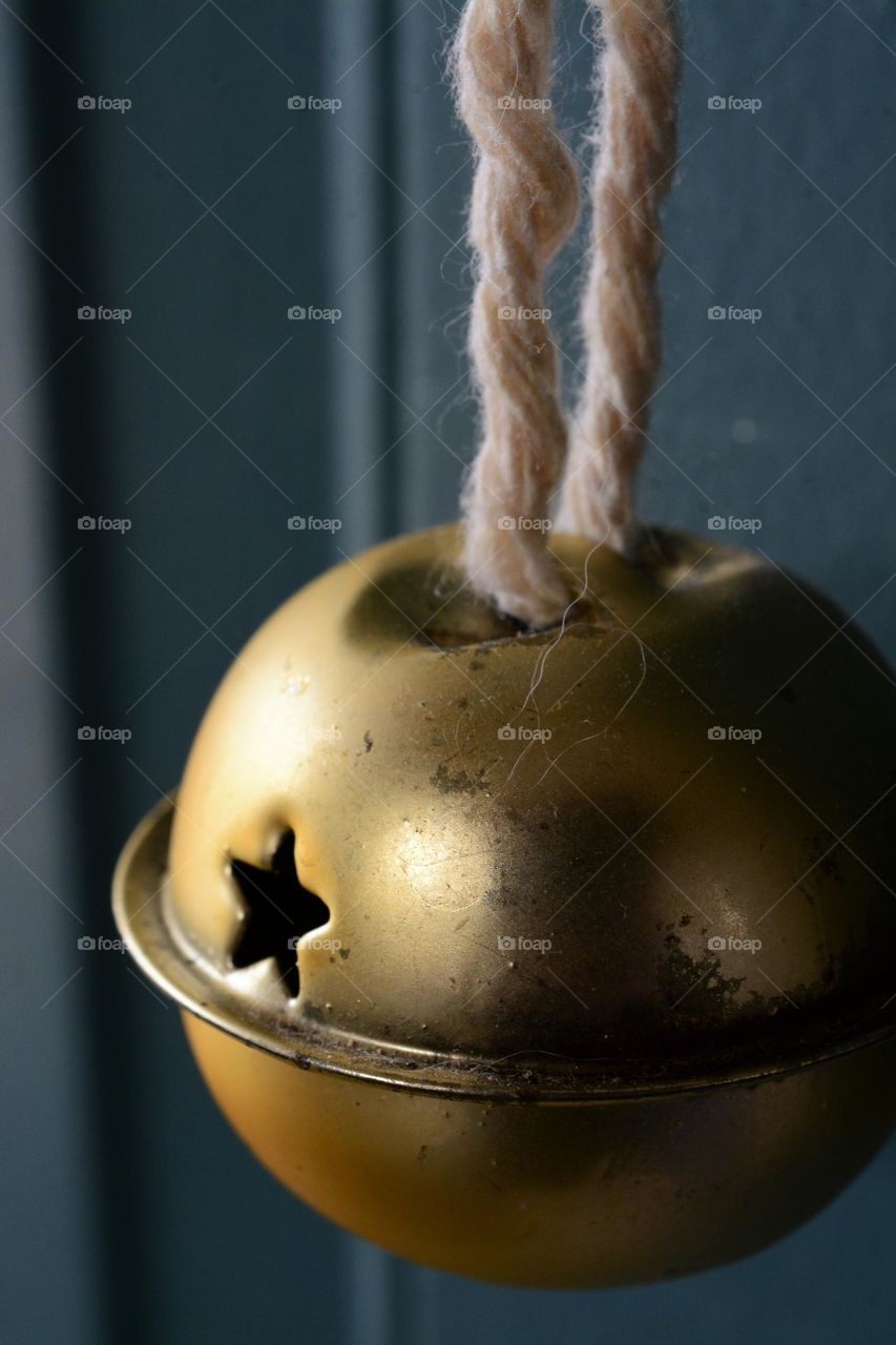 Macro Bell