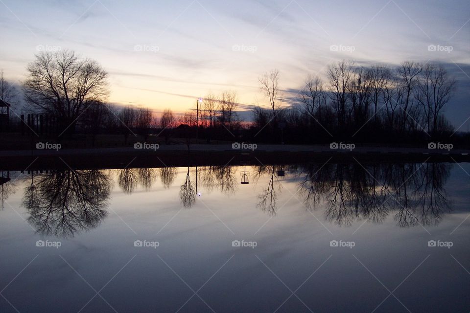 Flooded discgolf at dusk