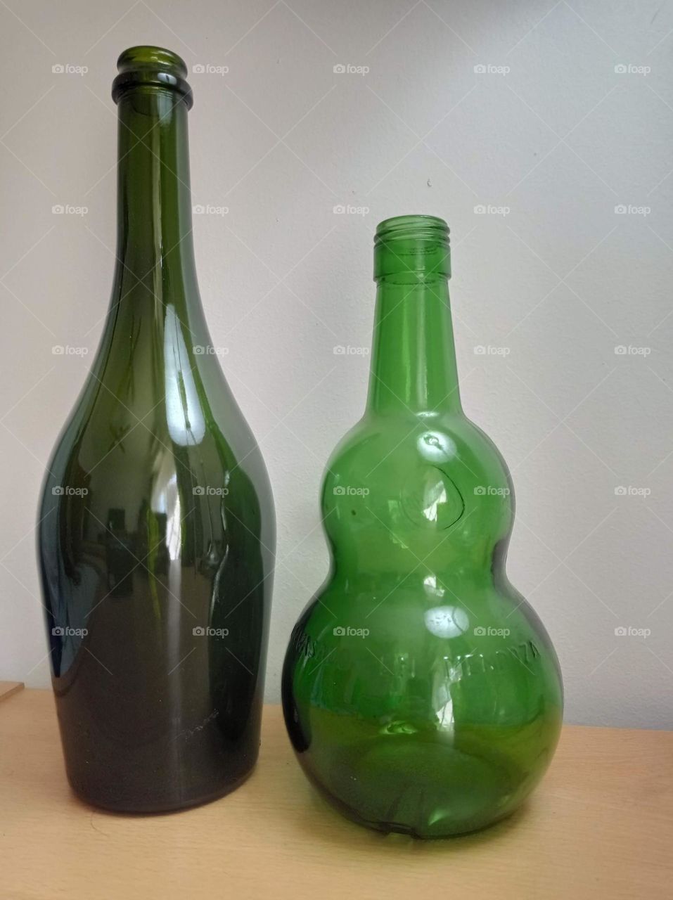 green bottles/ bottles verdes