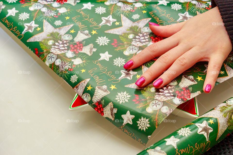 Wrapping the Christmas gift