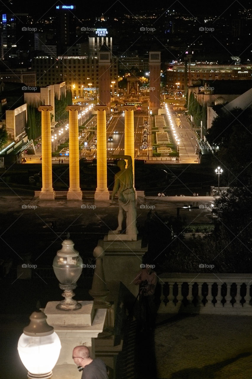 Barcelona. Vista desde las fuentes apagadas de Montjuic. 