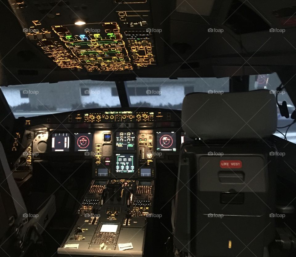 AIRBUS COCKPIT 