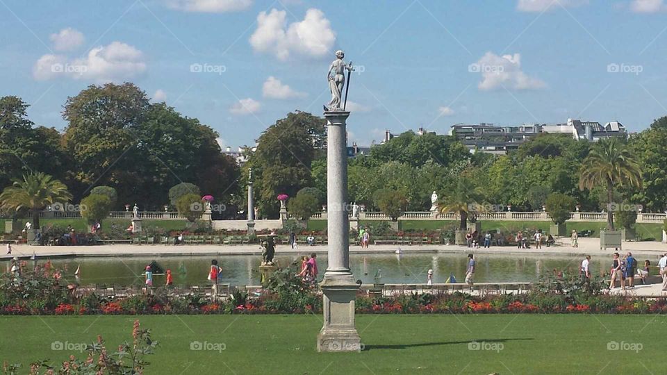 Statue at the lake