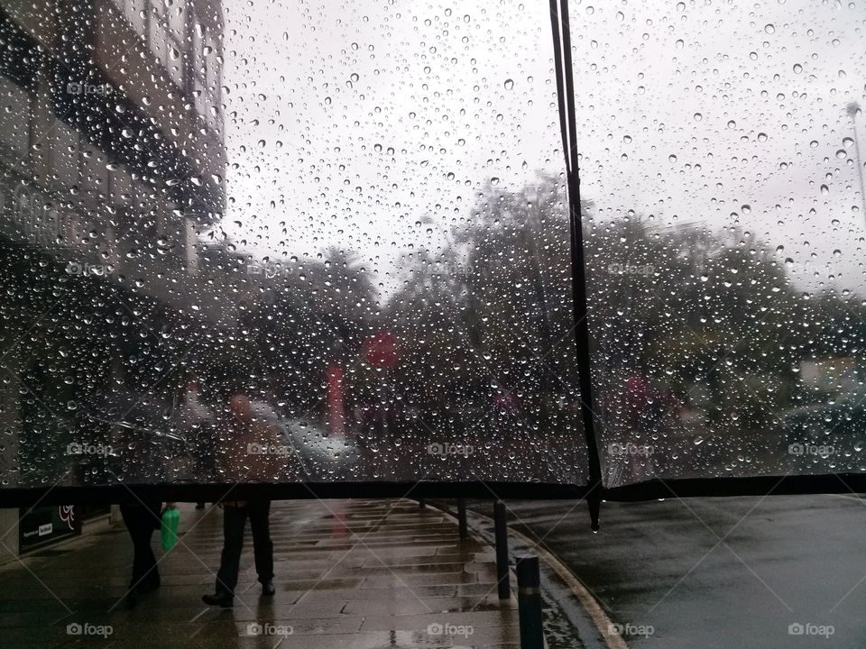 Umbrella rainnin day. Umbrella rainning