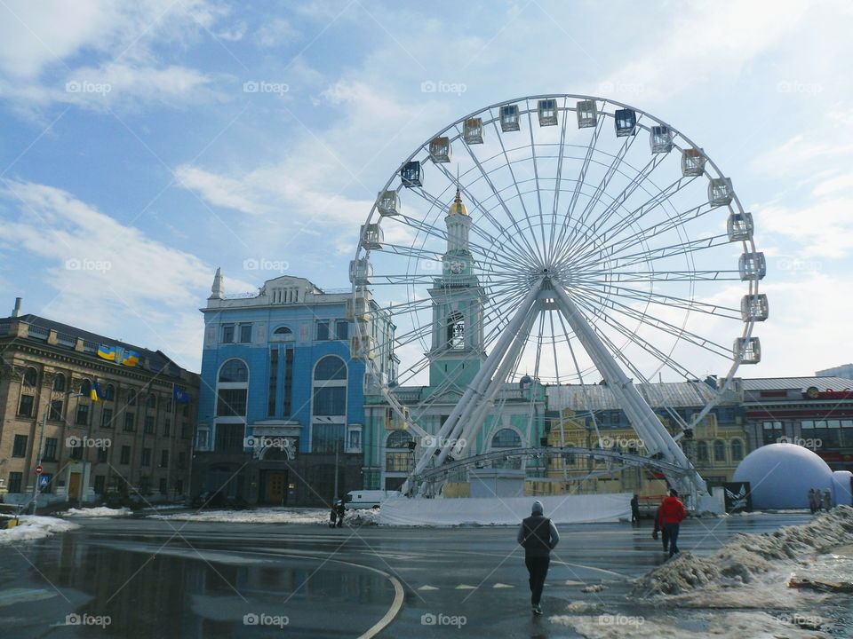 Ferris wheel in the old district of Kiev Podol