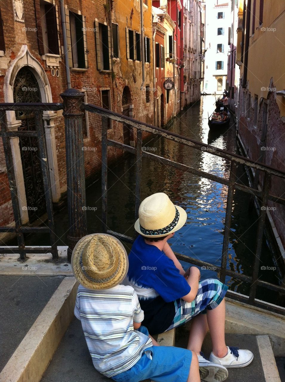 Watching the gondolas go by