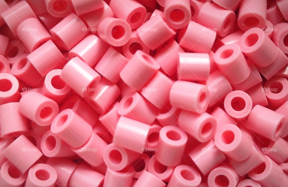 Pink chaotic cylinders.