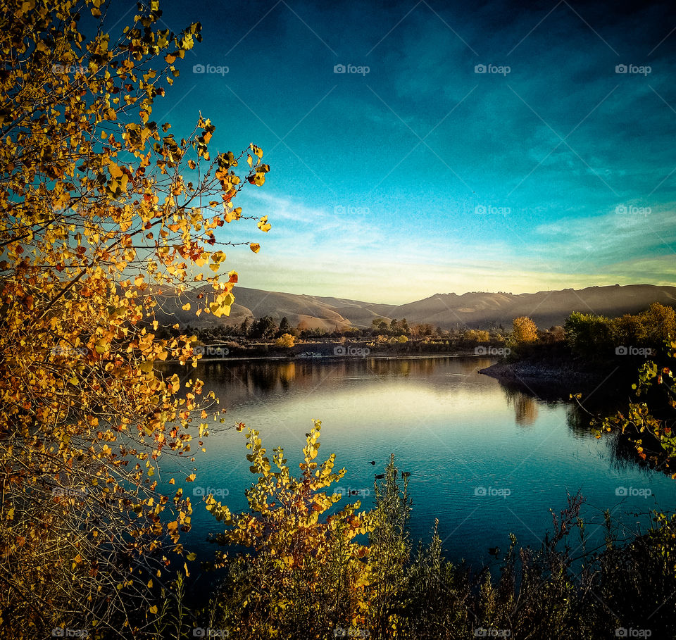 Reflection of sky cloud in lake