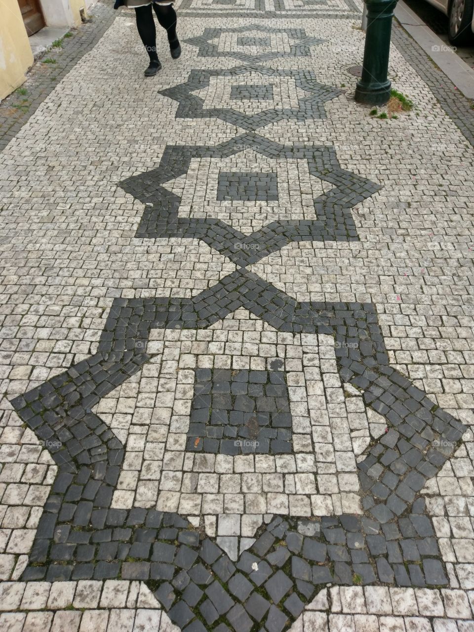 A  sidewalk in Praha