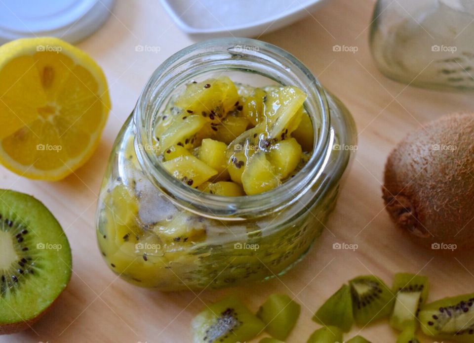 Homemade kiwi jam 