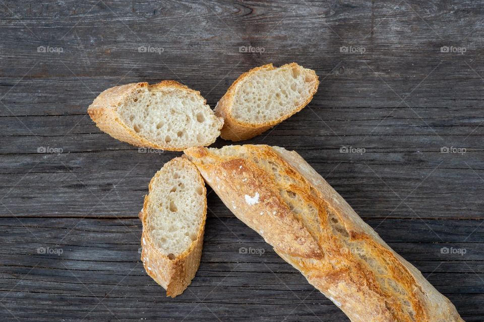 french bread in slices