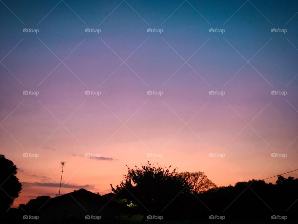 E o dia vai acabado com essas incríveis #cores do #céu caipira de #Jundiaí...
🌄
#FOTOGRAFIAéNOSSOhobby
#paisagem #natureza #fotografia #entardecer #landscapes #mobgraphy 