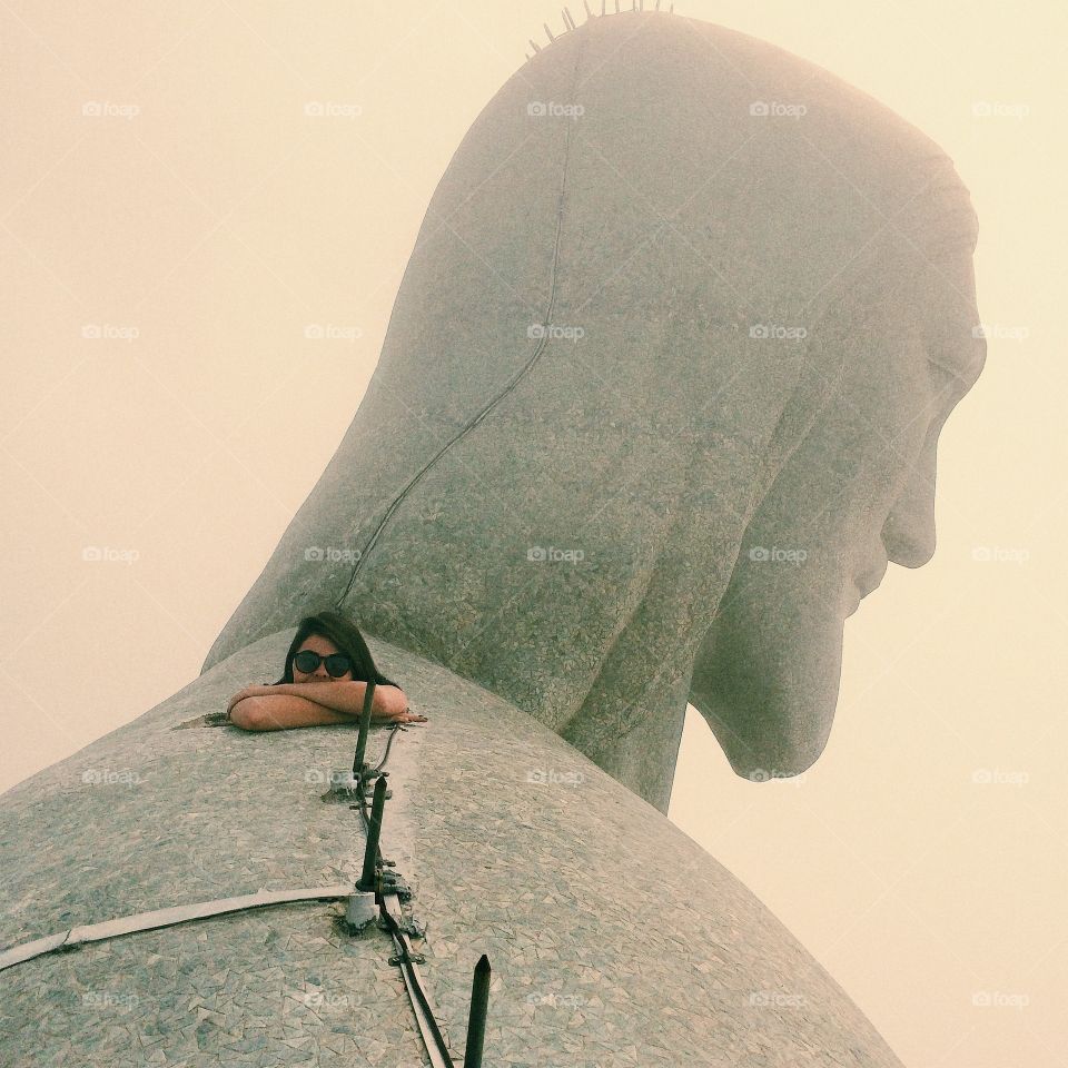 No alto do Corcovado . Oportunidade incrível em que pude subir até o topo do Cristo Redentor, na cidade do Rio de Janeiro
